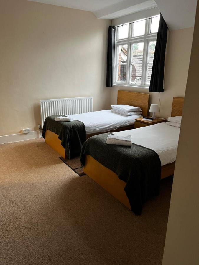 The Admiral Cunningham Hotel Bracknell Extérieur photo