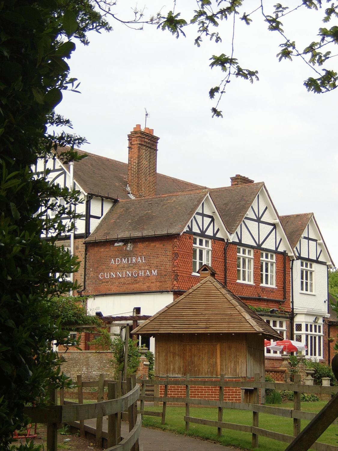 The Admiral Cunningham Hotel Bracknell Extérieur photo